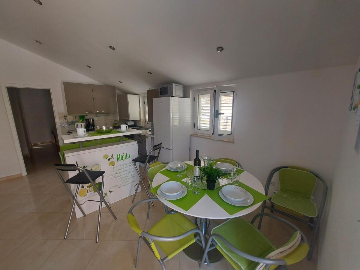 Apartman Marina Sa Parkingom Jelsa  Exterior foto